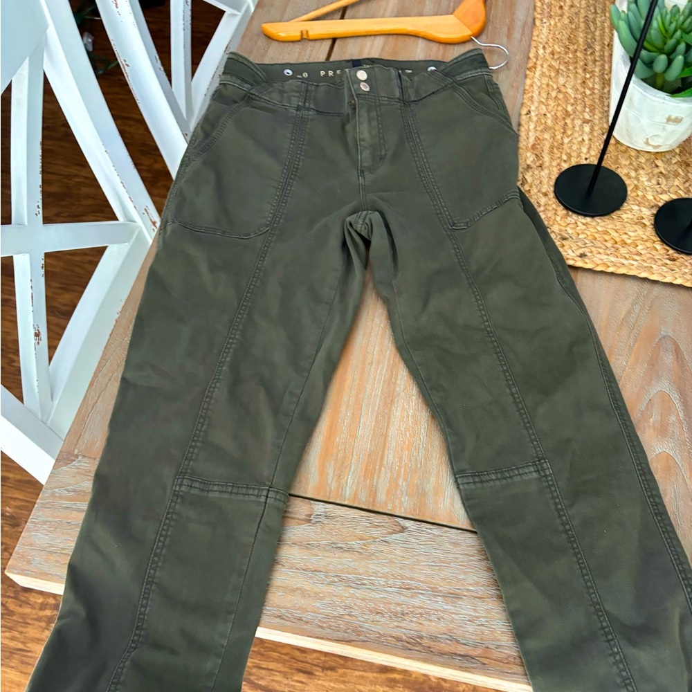 khaki jeans ankle